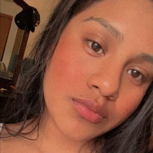 Meet your Posher, Mariza